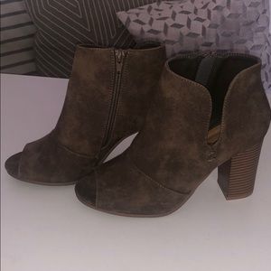 Neutral brown zip up peep toe booties